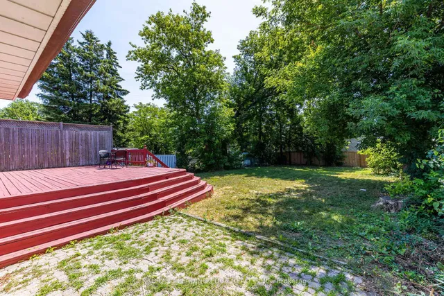 Additional image 38 of 83 MARILAKE Dr