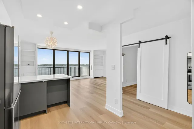 Additional image 24 of 33 Harbour Sq Unit 1423