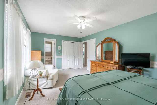 Additional image 33 of 168 SIRENTE Dr