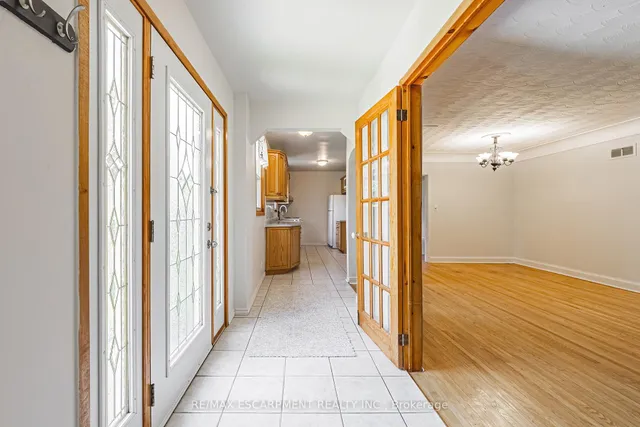 Additional image 5 of 972 Kingsway Dr