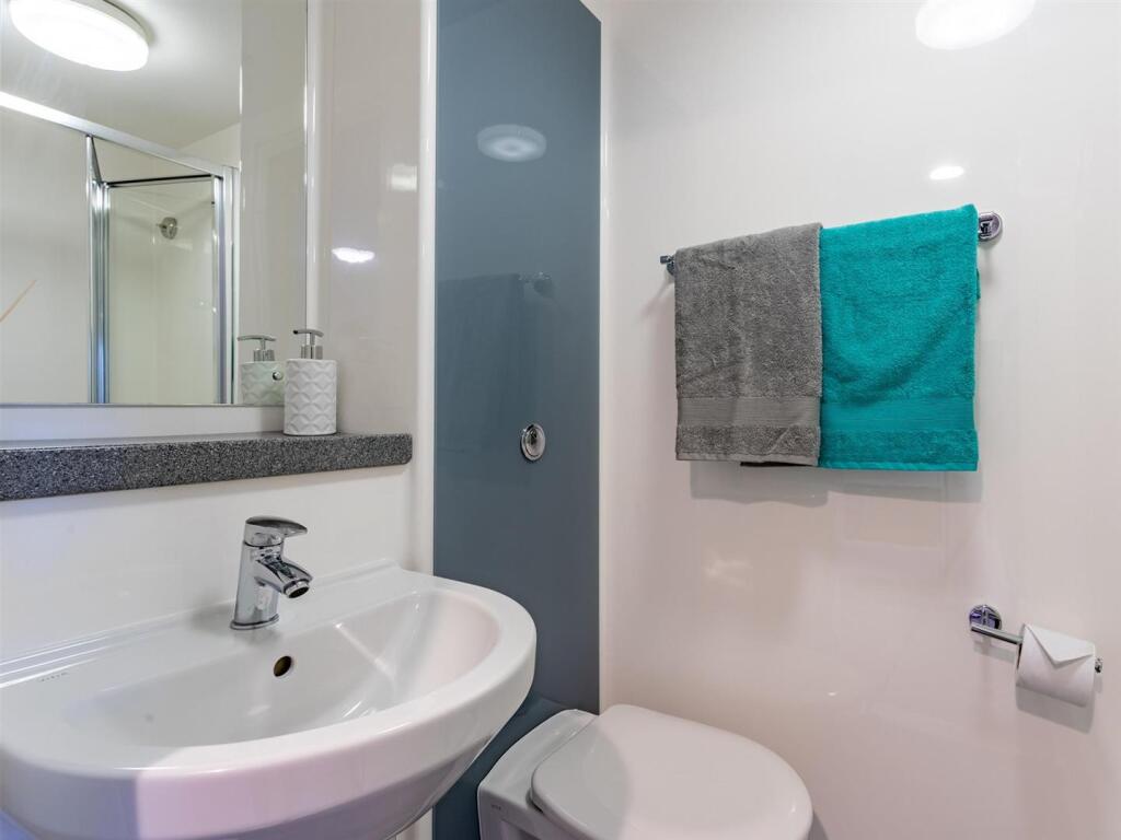 Additional image 4 of Aberdeen | Student | September | AB25