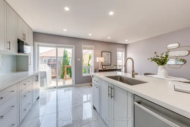 Additional image 20 of 658 Rossellini Dr