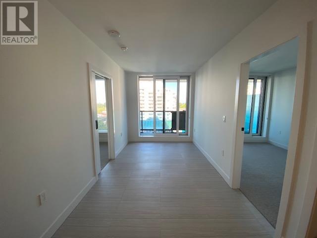 60x 5058 JOYCE STREET|Vancouver, British Columbia V5R4G6