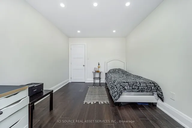 Additional image 25 of 12 Amethyst Circ