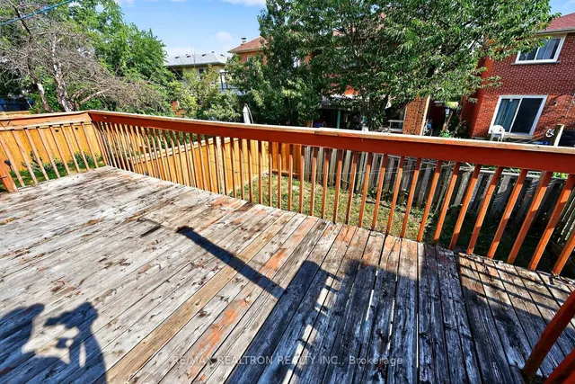 Additional image 38 of 17 Lenthall Ave