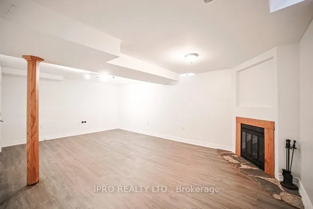 Additional image 13 of 38 Roehampton Cres