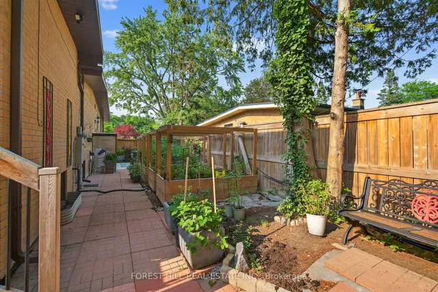 Additional image 37 of 9 Tadcaster Pl
