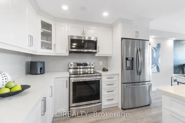 Additional image 6 of 511 The West Mall Unit 709