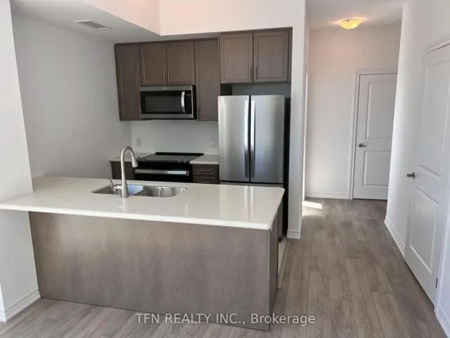 Additional image 12 of 460 Dundas St Unit 121