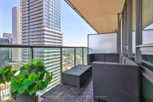 Additional image 30 of 33 Lombard St Unit 2204