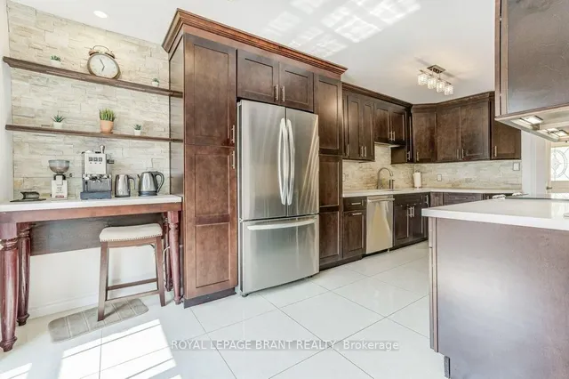 Additional image 12 of 4102 Foxwood Dr