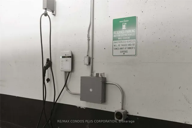 Additional image 40 of 1001 Bay St Unit 2705