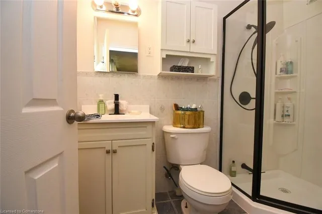 Additional image 18 of 33 Burwell Ave