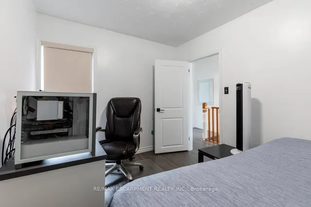 Additional image 17 of 52 Clyde St