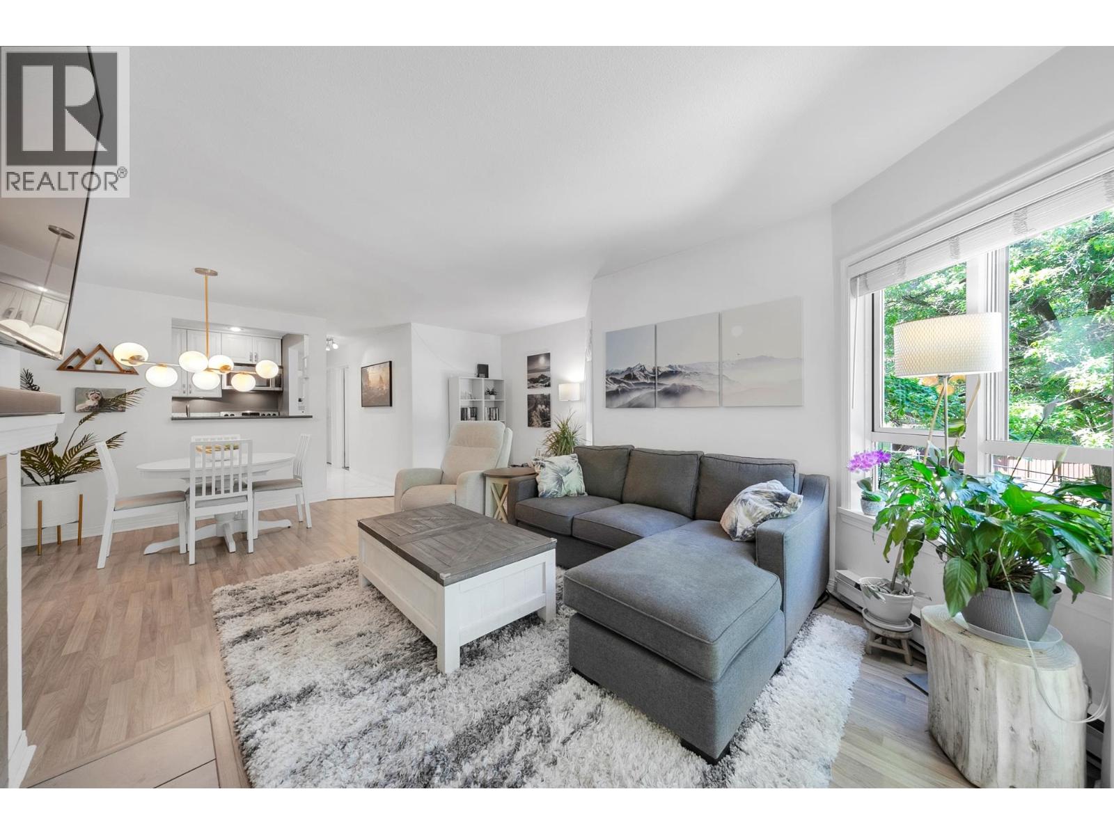 214 555 W 14TH AVENUE|Vancouver, British Columbia V5Z4G8