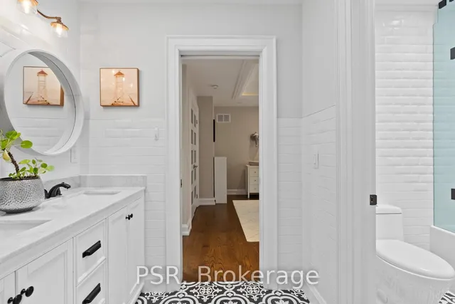 Additional image 32 of 76 South Kingsway