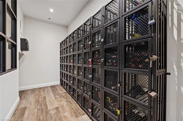 Additional image 20 of 1 Redfern Ave Unit 228