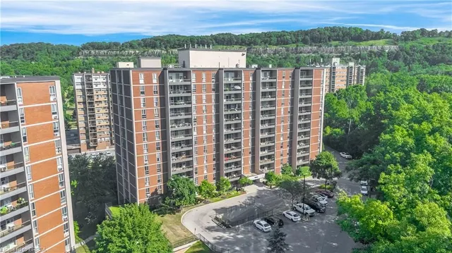 Additional image 41 of 1964 Main St Unit 507