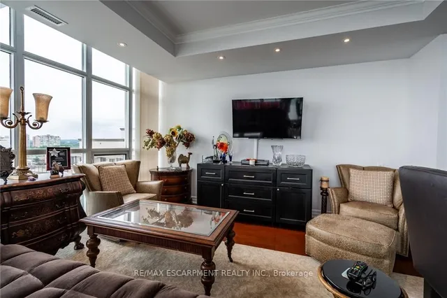 Additional image 11 of 360 Pearl St Unit 1303