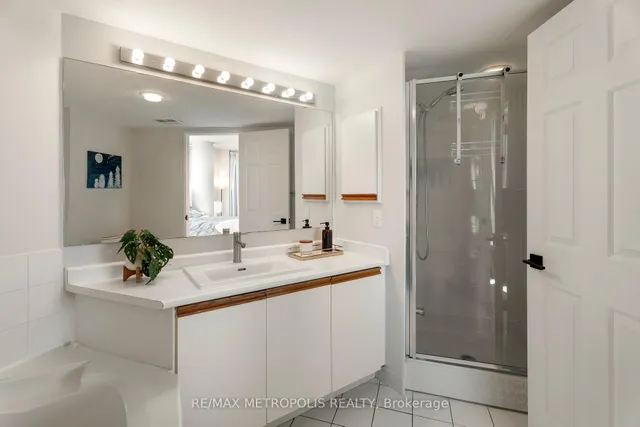 Additional image 16 of 3233 Eglinton Ave Unit 1707