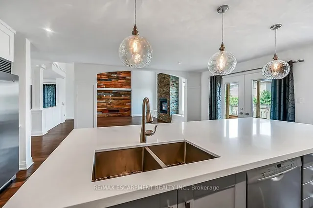 Additional image 15 of 242 Eringate Dr