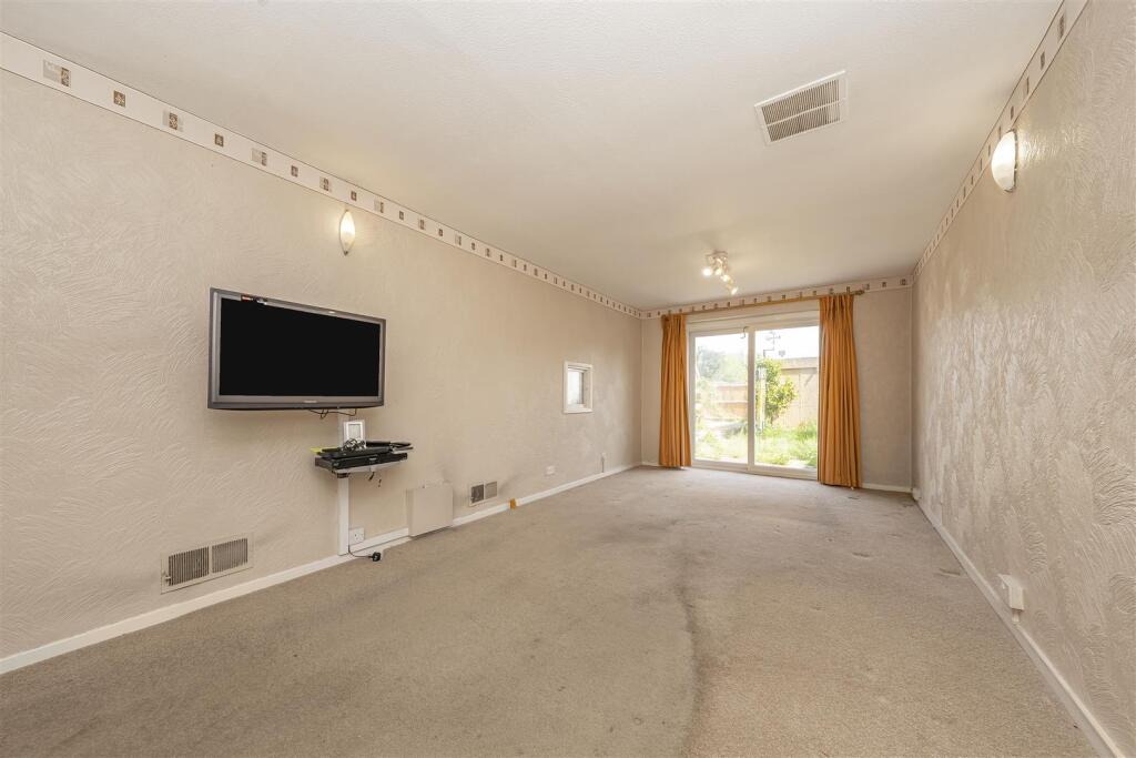 Additional image 14 of Maplefield, Park Street, St. Albans