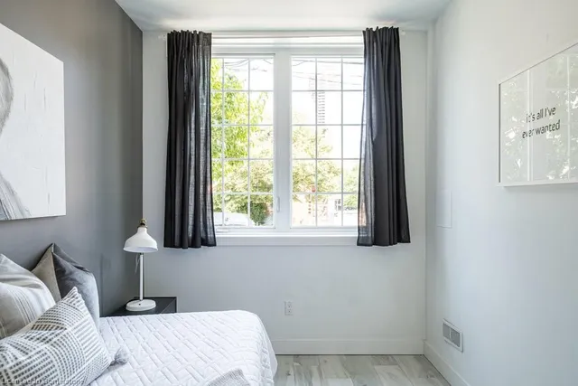 Additional image 33 of 96 Augusta St