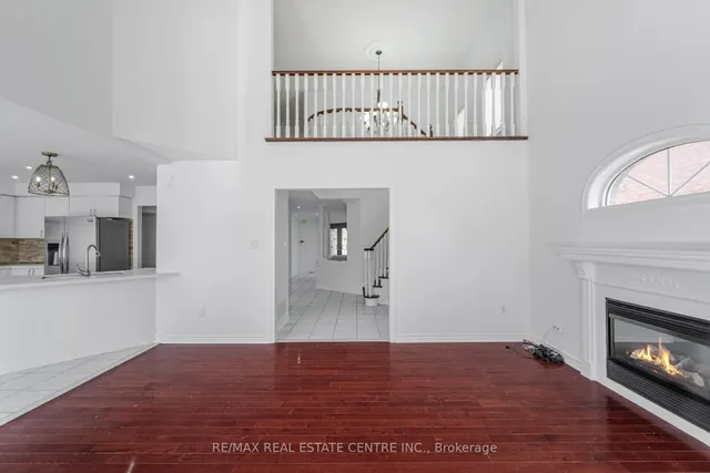 Additional image 20 of 6 Baccarat Cres