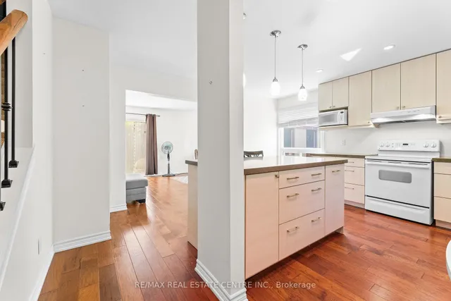 Additional image 7 of 32 Josephine Crt