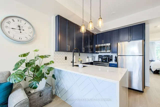 Additional image 10 of 80 Carr St Unit TH15