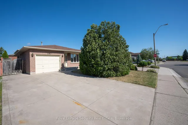 Additional image 5 of 107 Fairington Cres