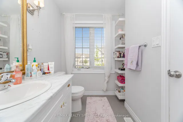 Additional image 30 of 90 Raymond Rd Unit 6