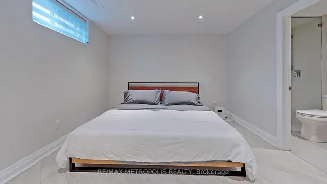 Additional image 10 of 20 Knox Ave