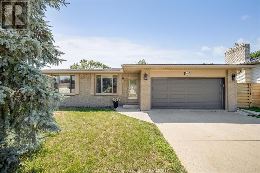 Property image for 12227 CEDARWOOD DRIVE|Tecumseh, Ontario N8N2W1