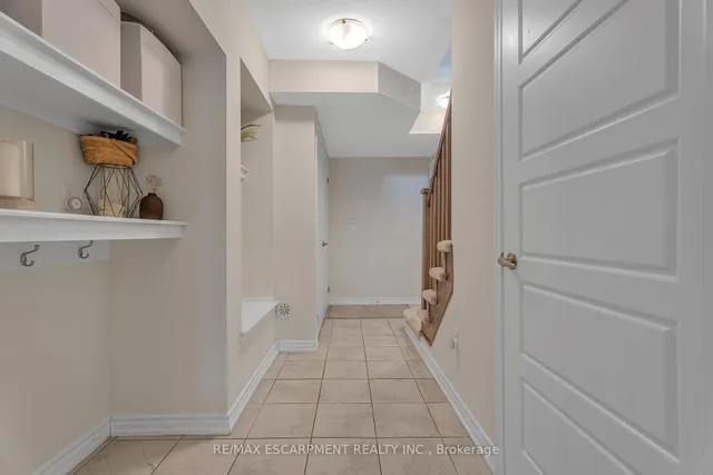 Additional image 8 of 191 Lemieux Crt