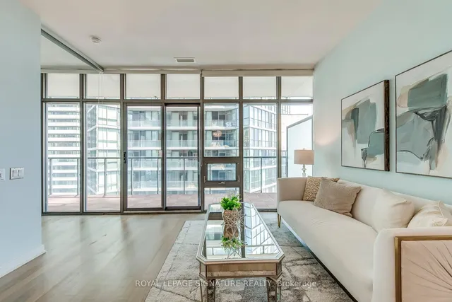 Additional image 22 of 33 Charles St Unit 3001