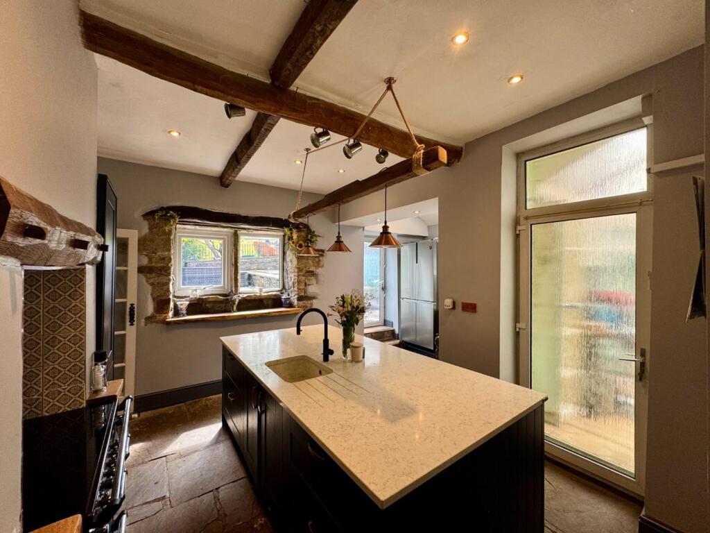 Additional image 20 of Woodplumpton Road, Burnley