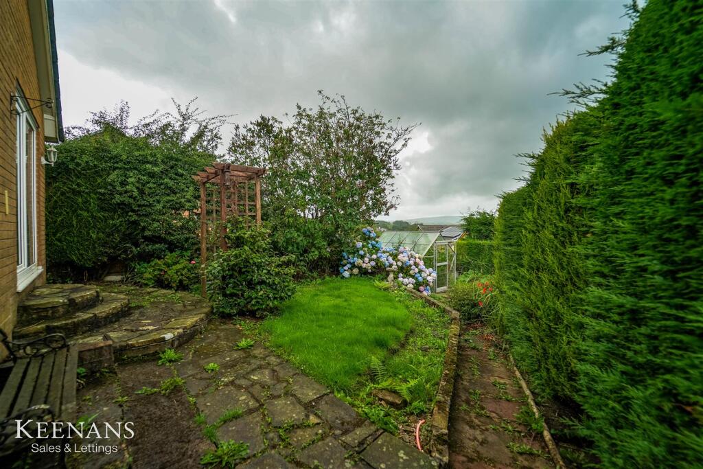 Additional image 31 of Stirling Court, Briercliffe, Burnley