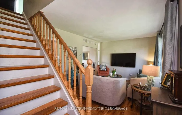 Additional image 10 of 74 Goulding Ave