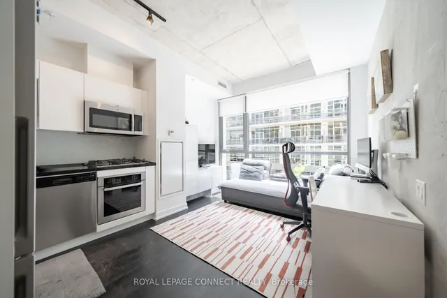 Additional image 8 of 39 Brant St Unit 206