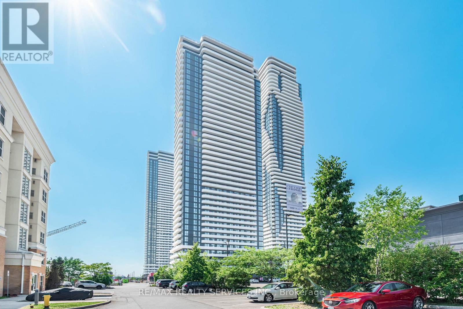 2009 - 28 INTERCHANGE WAY|Vaughan (Vaughan Corporate Centre), Ontario L4K0P8