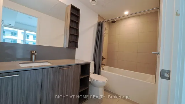 Additional image 24 of 19 Western Battery Rd Unit 1902