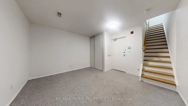 Additional image 20 of 19 Rosebank Dr Unit 205