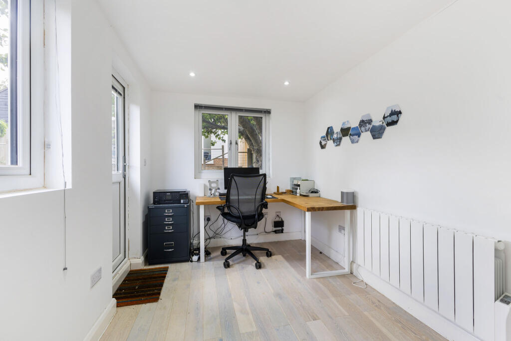 Additional image 14 of Park Rise, Harpenden, AL5