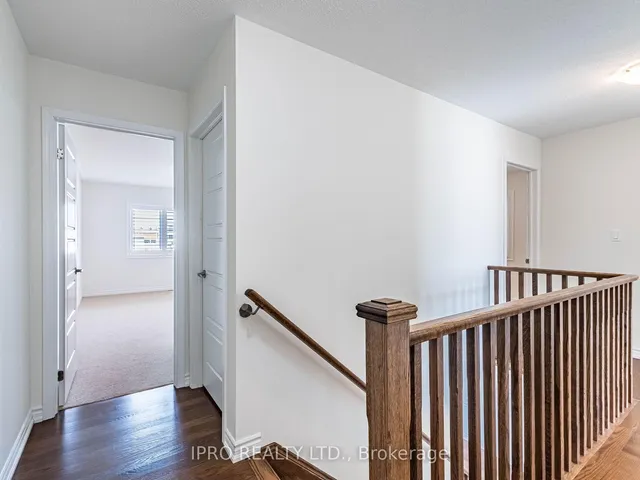 Additional image 17 of 67 Locker Pl