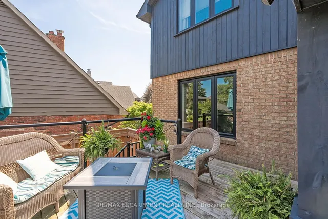 Additional image 41 of 275 Alexander Crt