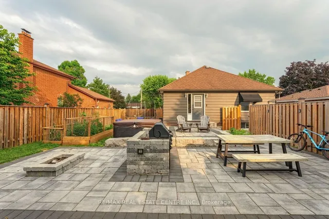 Additional image 47 of 33 MILES St