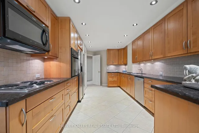 Additional image 20 of 2900 Yonge St Unit 702