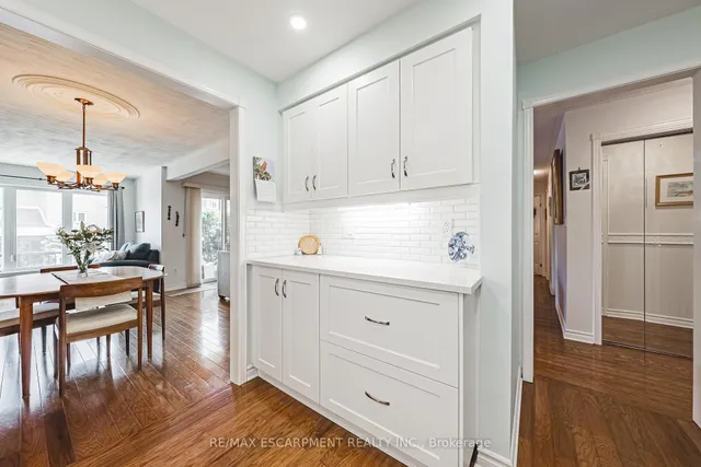 Additional image 17 of 3050 Pinemeadow Dr Unit 6