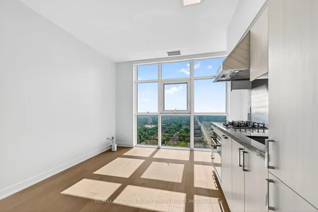 Additional image 5 of 501 St Clair Ave Unit 2109